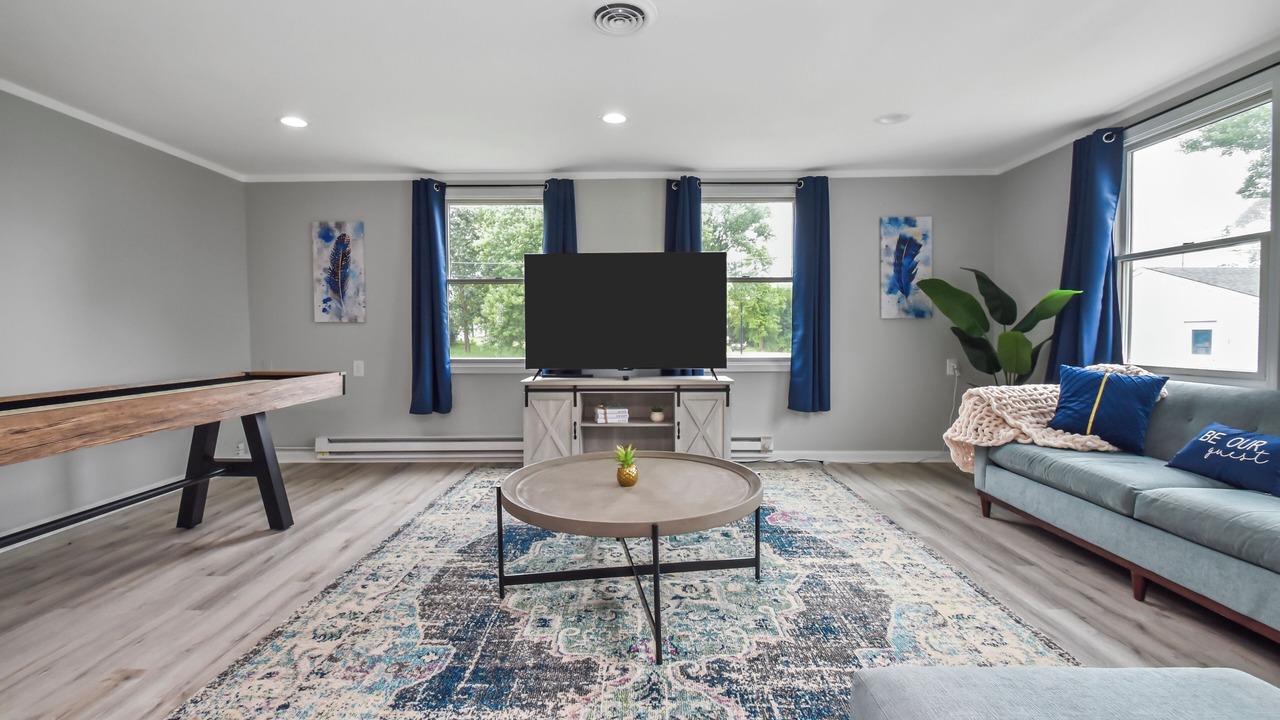 Photo of Livingroom in Orange Prairie
