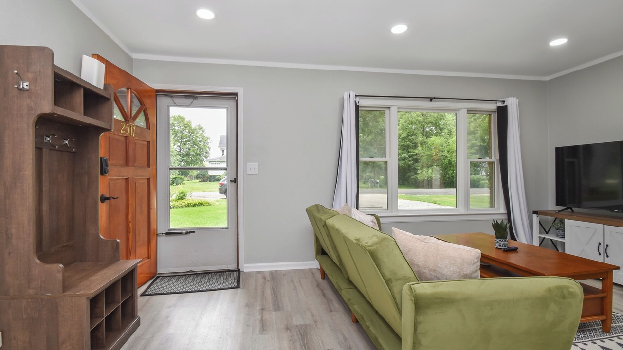 Photo of Livingroom in Orange Prairie