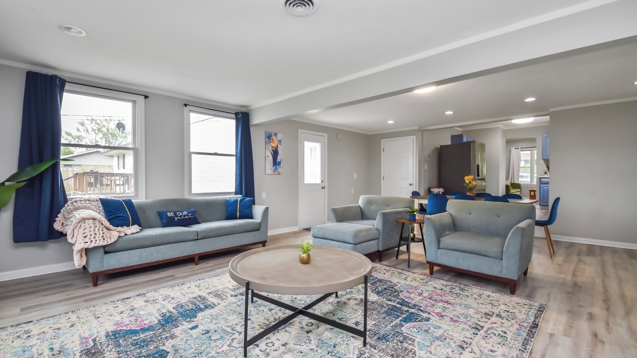 Photo of Livingroom in Orange Prairie