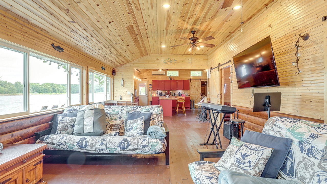 Photo of Livingroom in Holcomb