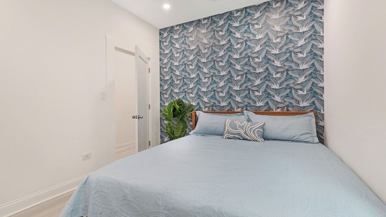 Photo of Bedroom in Lakeview
