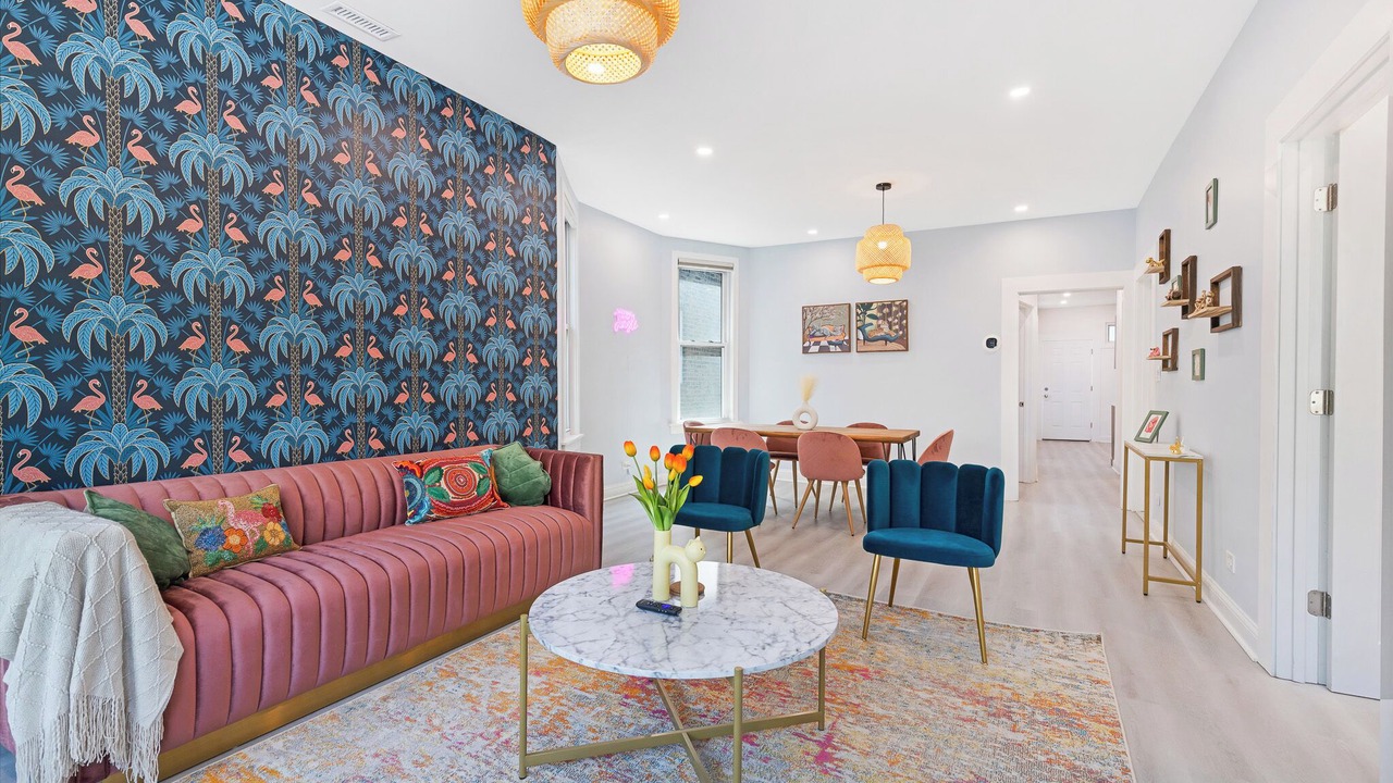 Photo of Livingroom in Lakeview