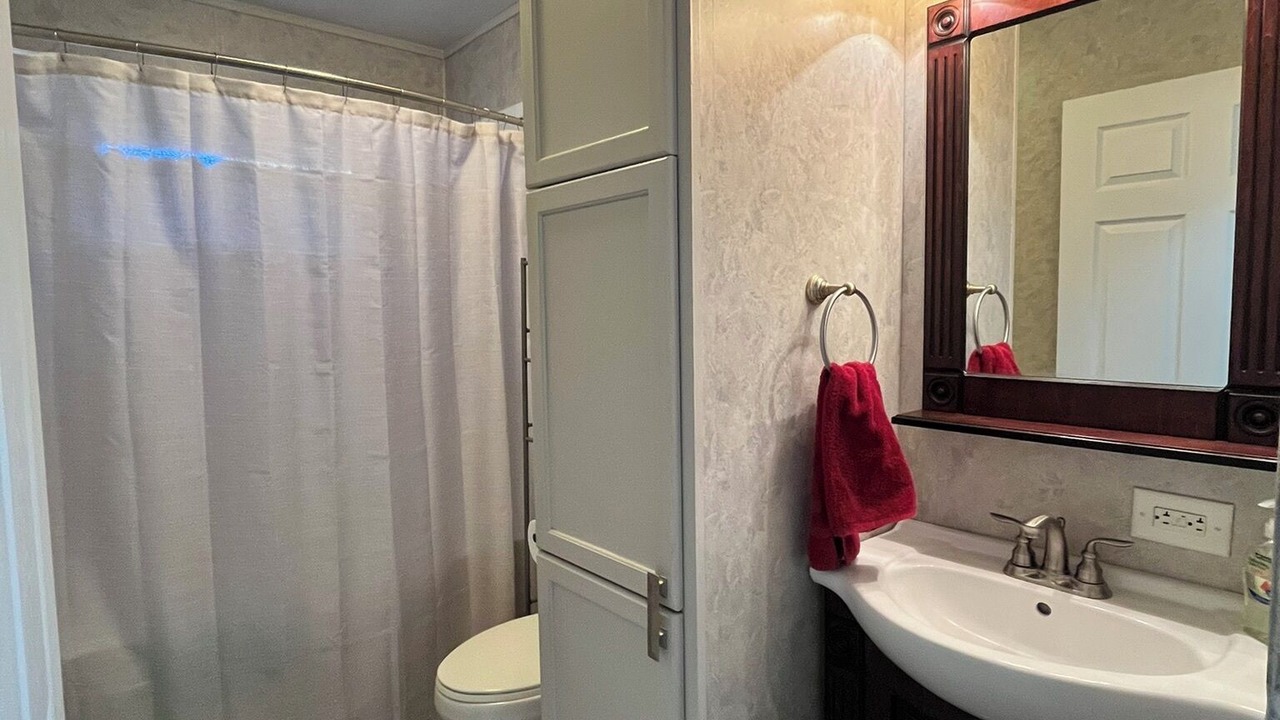 Photo of Bathroom in Pekin
