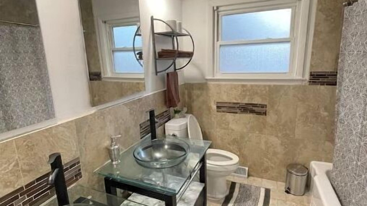 Photo of Bathroom in Skokie