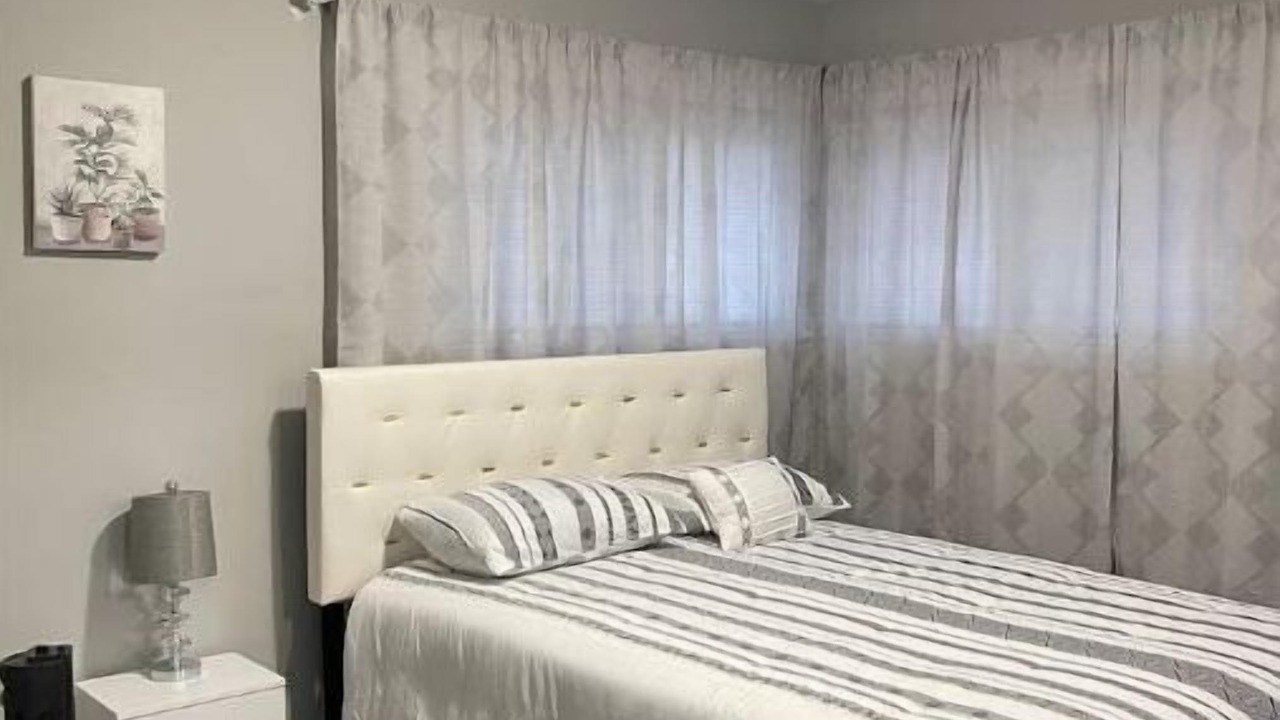 Photo of Bedroom in Skokie