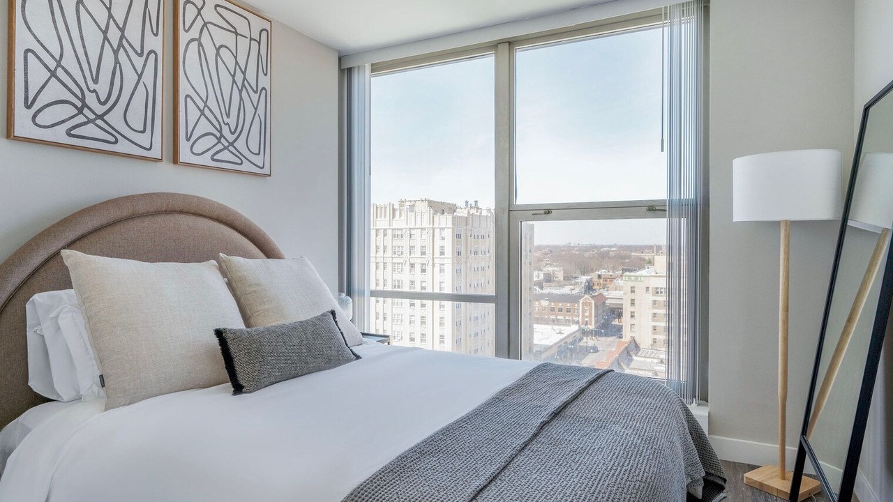 Photo of Bedroom in Edgewater