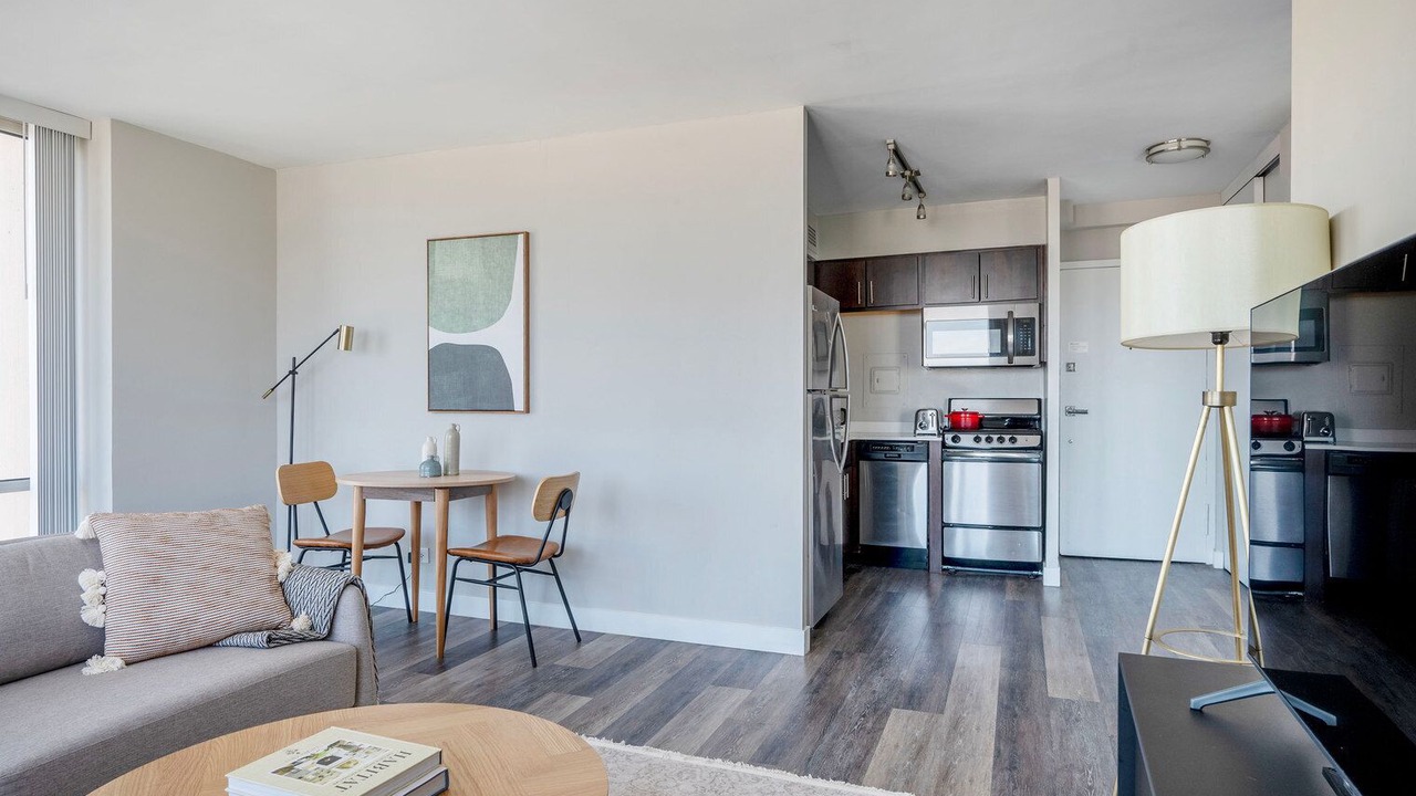 Photo of Livingroom in Edgewater