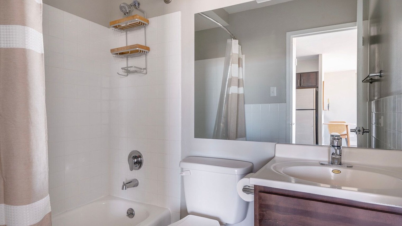 Photo of Bathroom in Edgewater