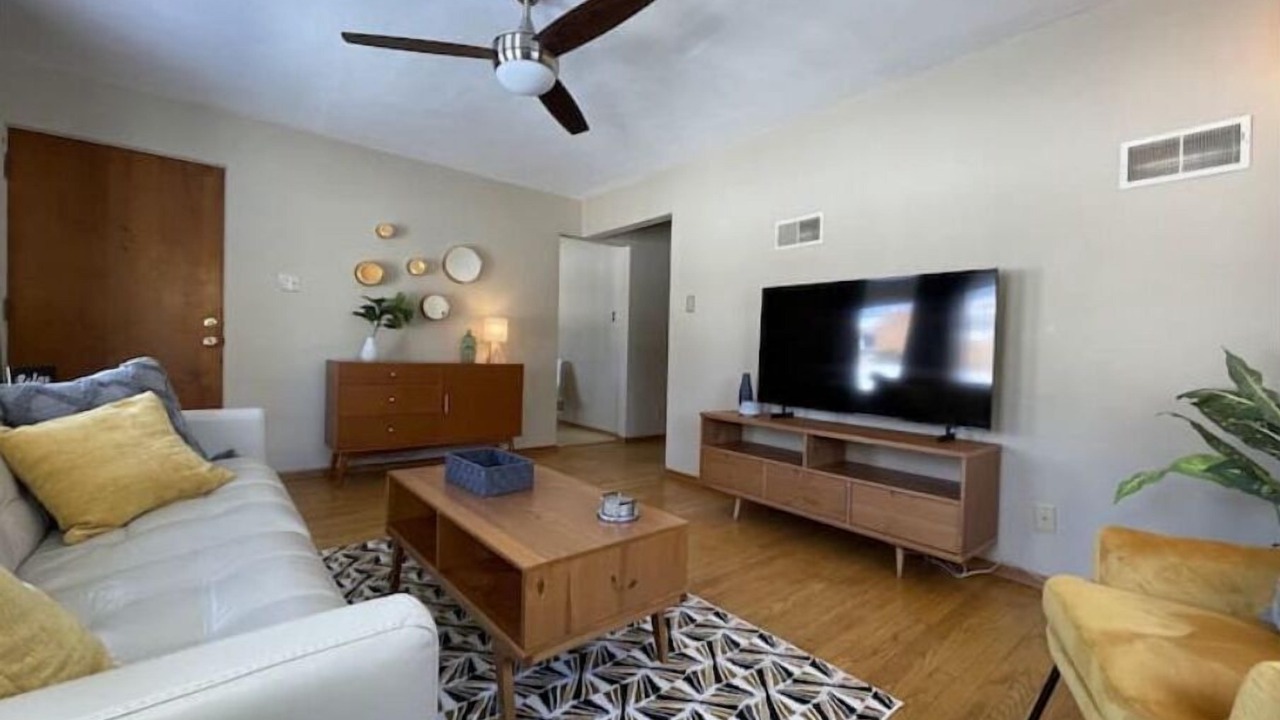 Photo of Livingroom in Edwardsville