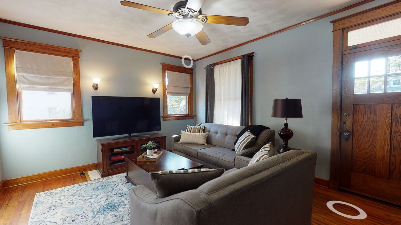 Photo of Livingroom in Edwardsville