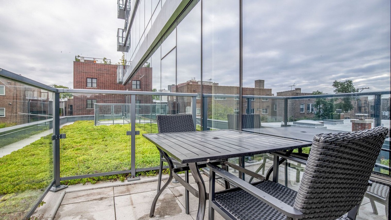 Photo of Outdoor in Lake View East