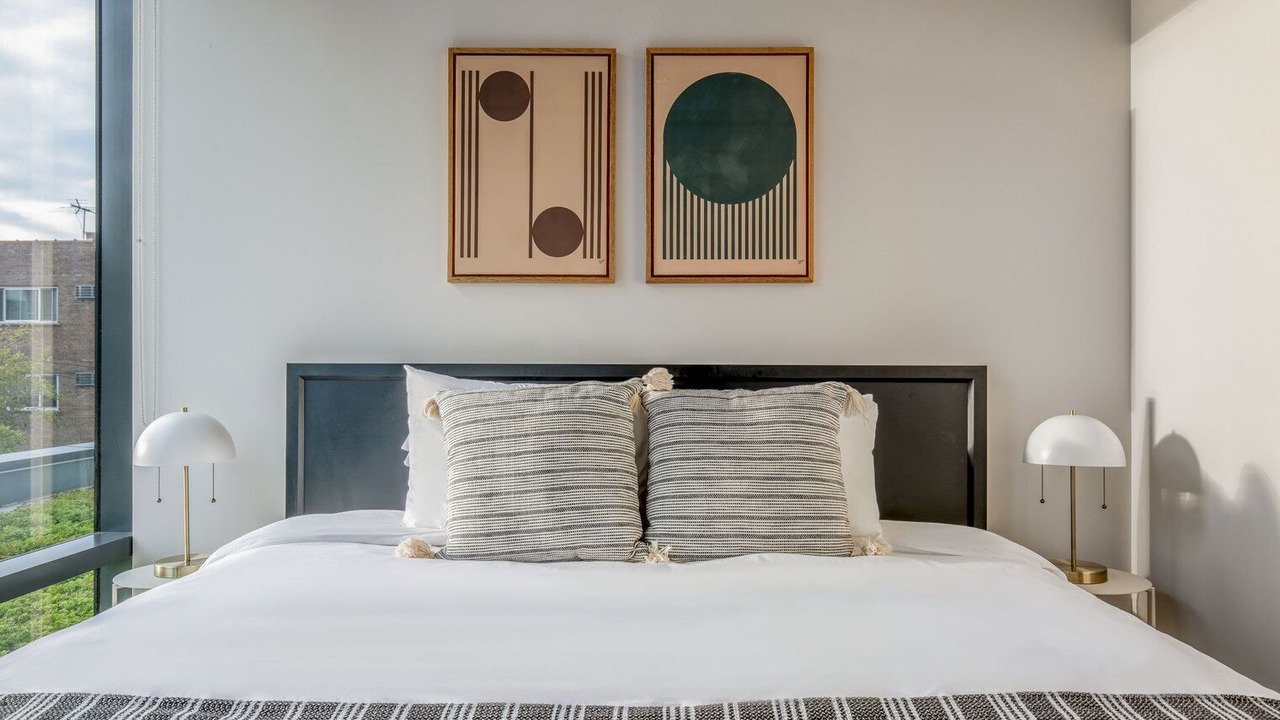 Photo of Bedroom in Lake View East