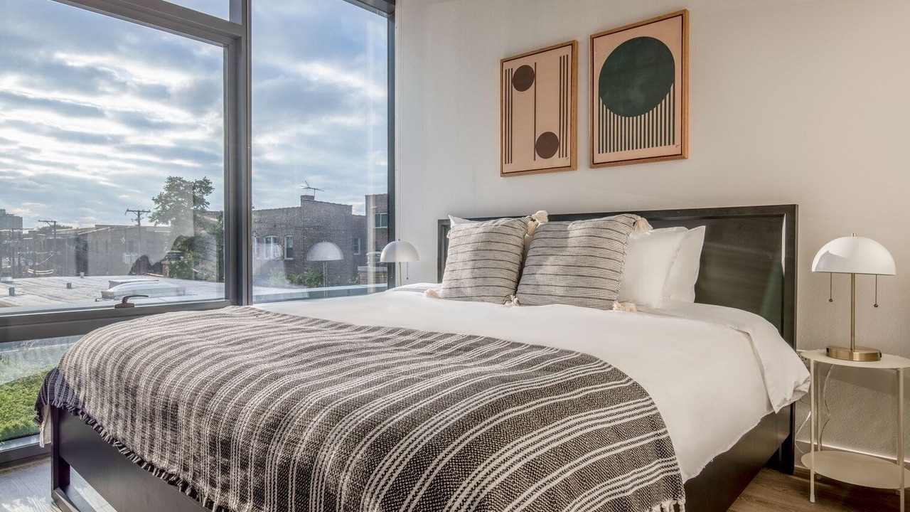 Photo of Bedroom in Lake View East