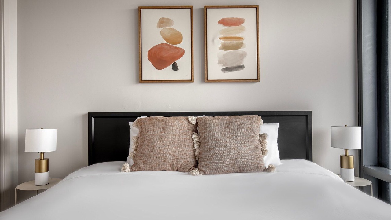 Photo of Bedroom in Lake View East