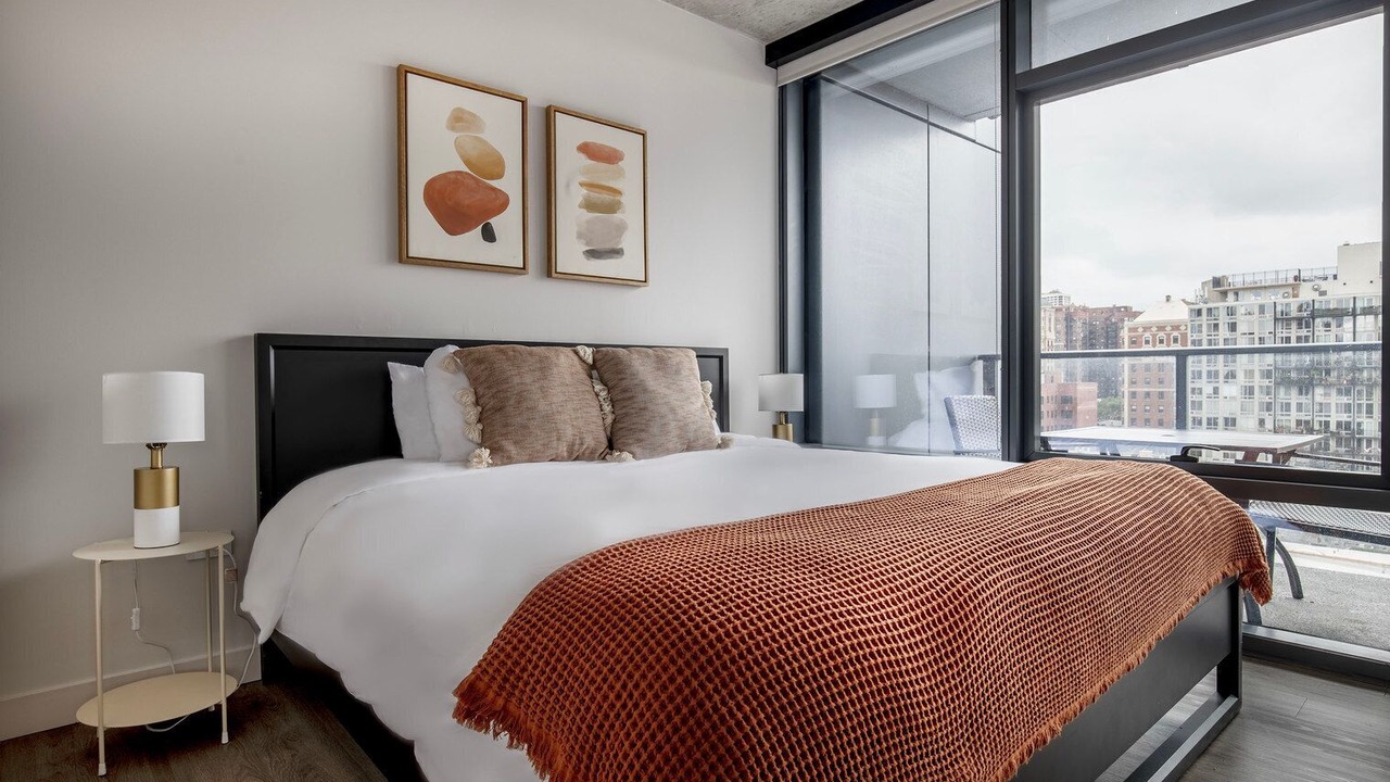 Photo of Bedroom in Lake View East