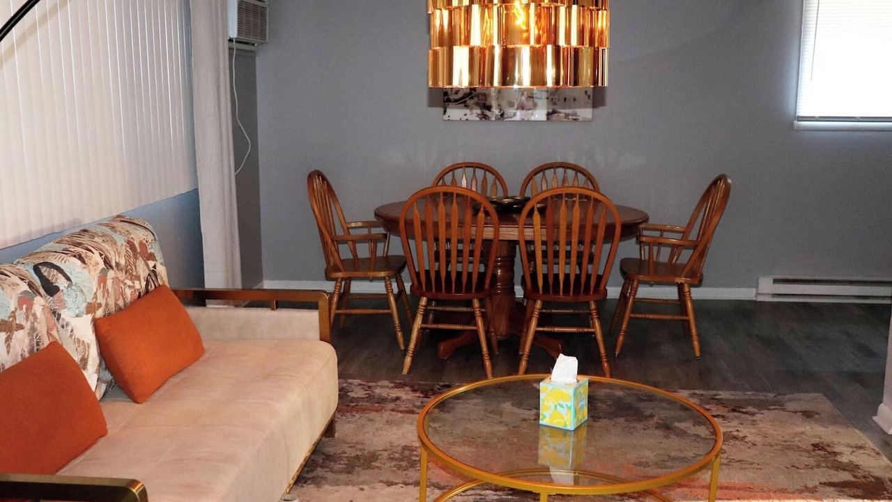 Photo of Livingroom in Aurora