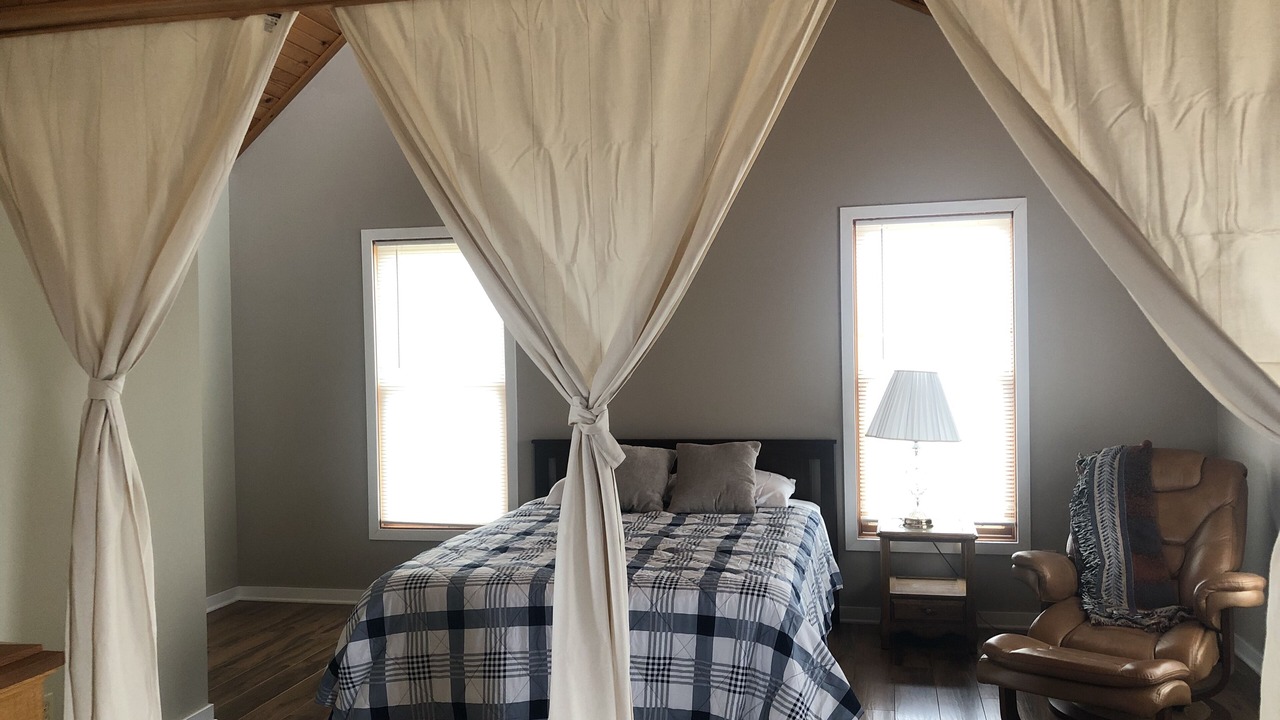 Photo of Bedroom in Oglesby