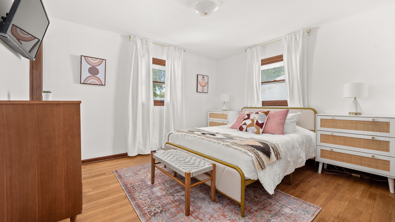 Photo of Bedroom in DeKalb