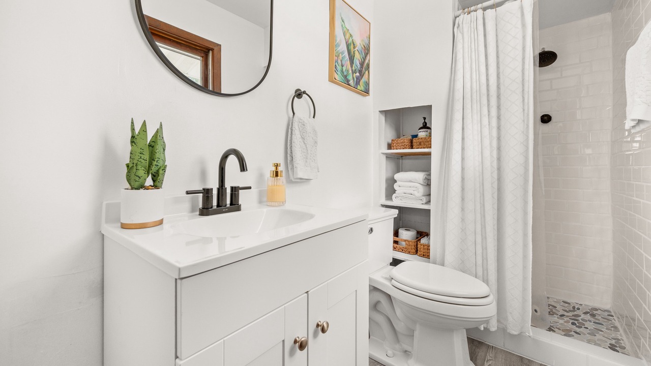 Photo of Bathroom in DeKalb