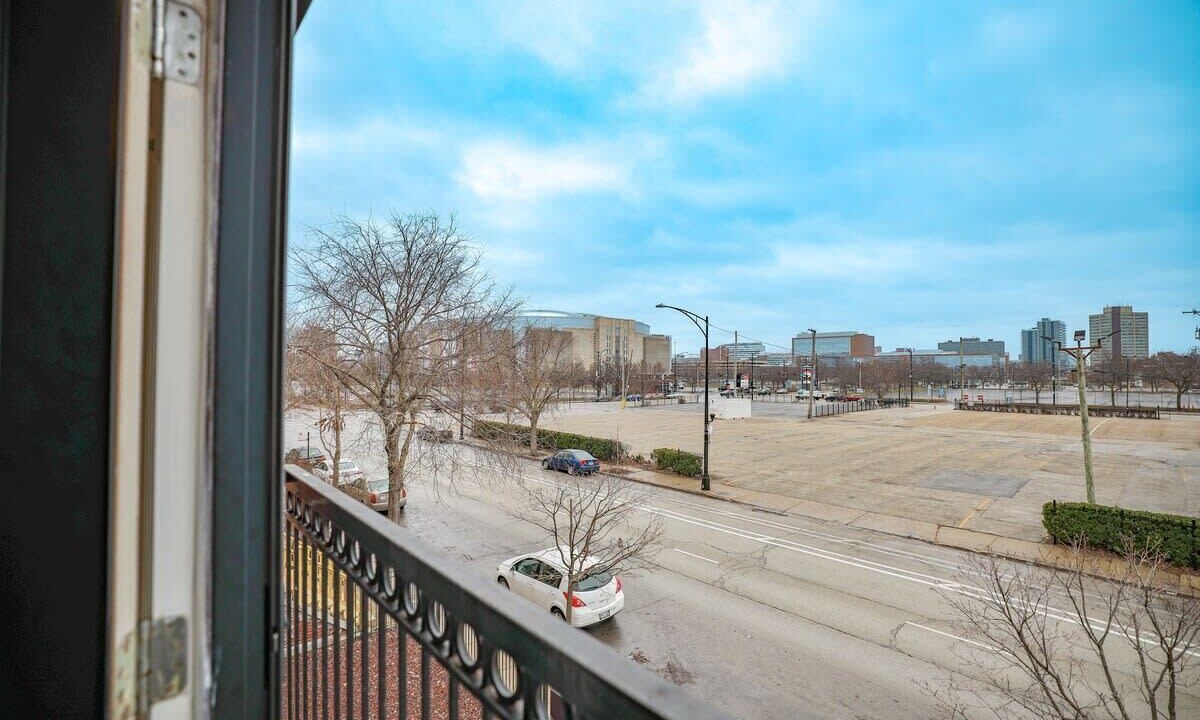 Photo of Patio Balcony in Near West Side