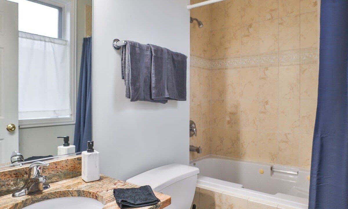 Photo of Bathroom in Near West Side