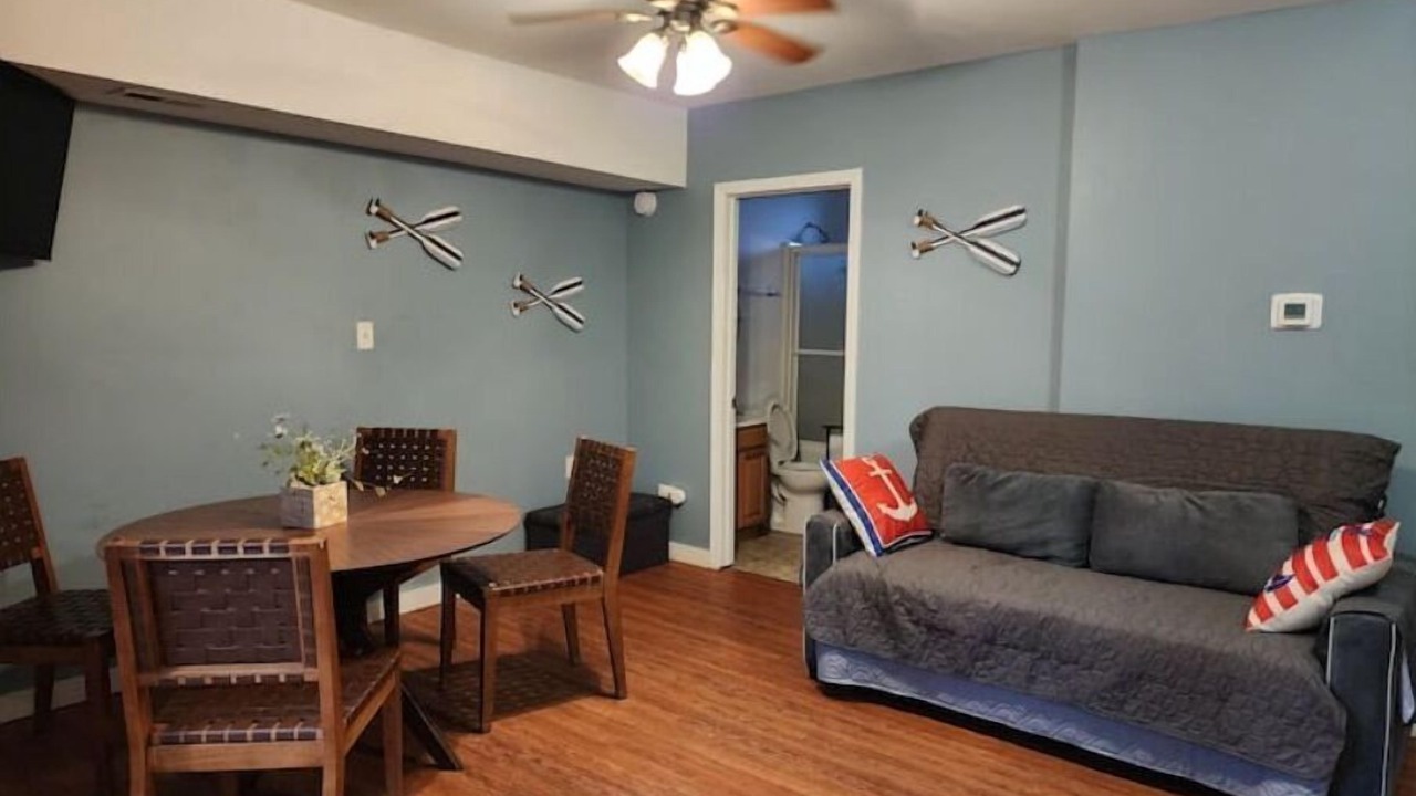 Photo of Livingroom in Solon Mills