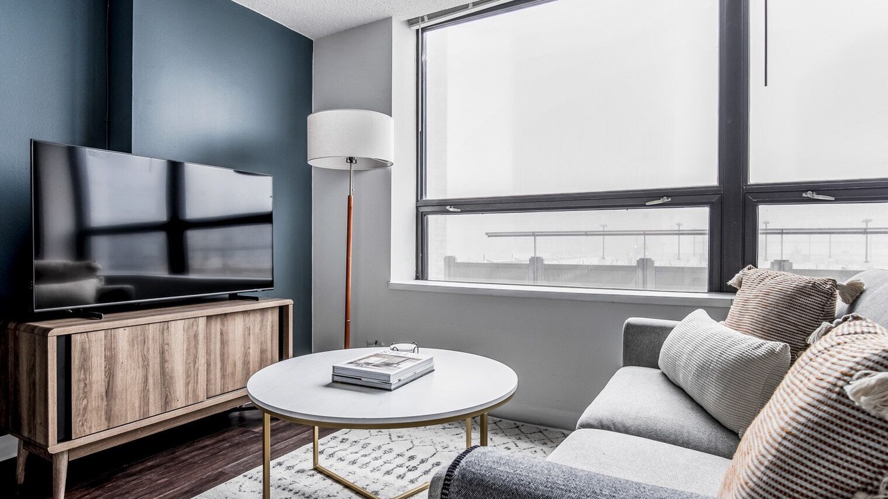 Photo of Livingroom in Streeterville