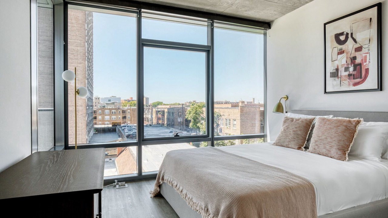 Photo of Bedroom in Lake View East