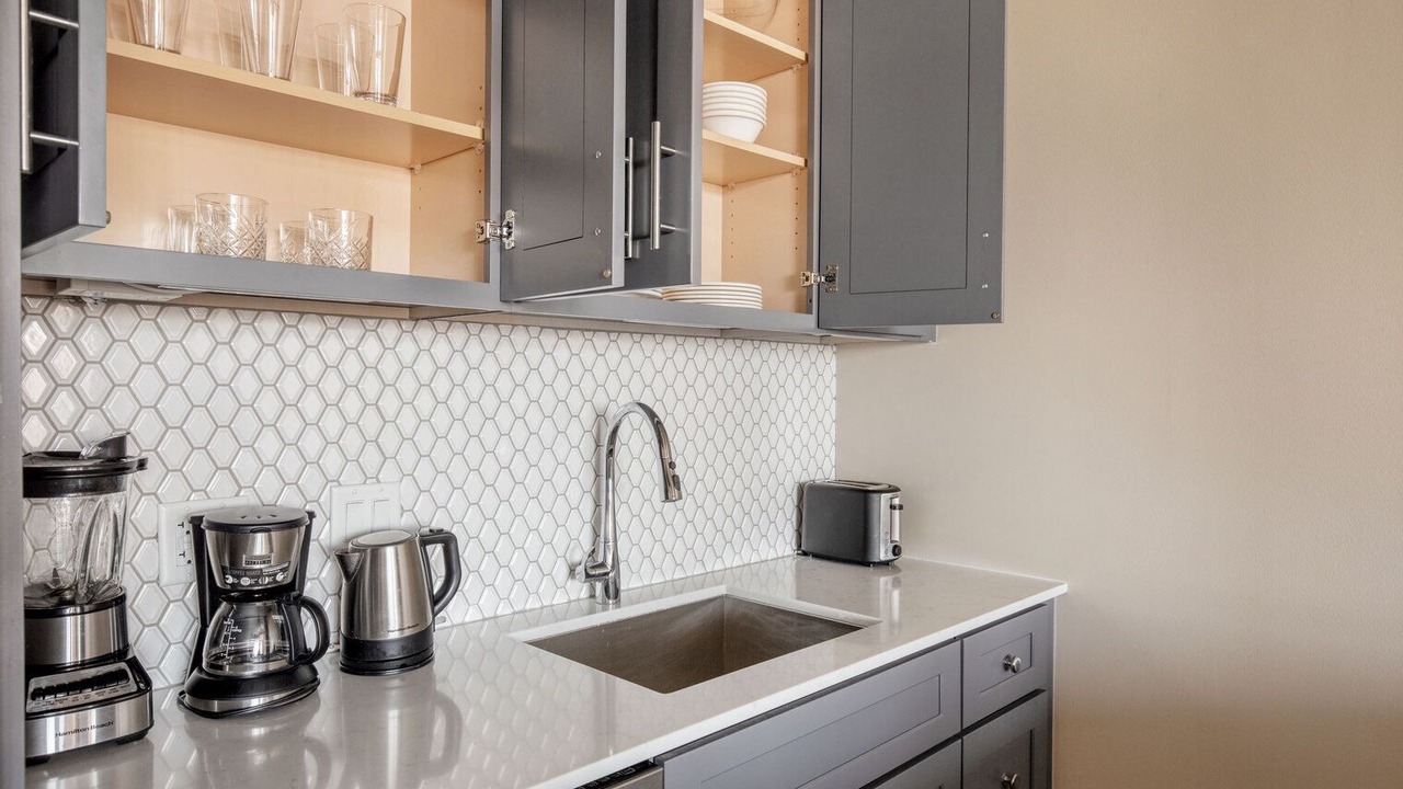 Photo of Kitchen in Lake View East