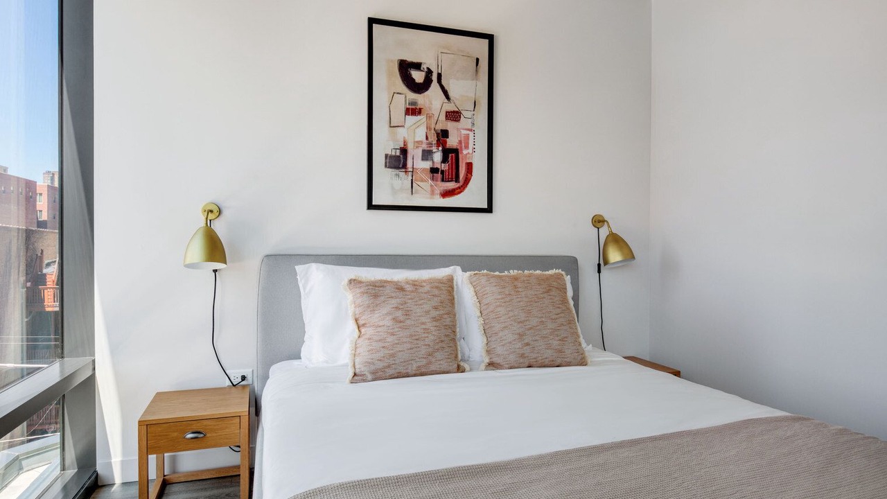 Photo of Bedroom in Lake View East