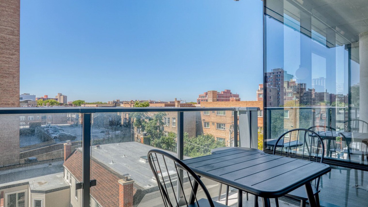 Photo of Outdoor in Lake View East