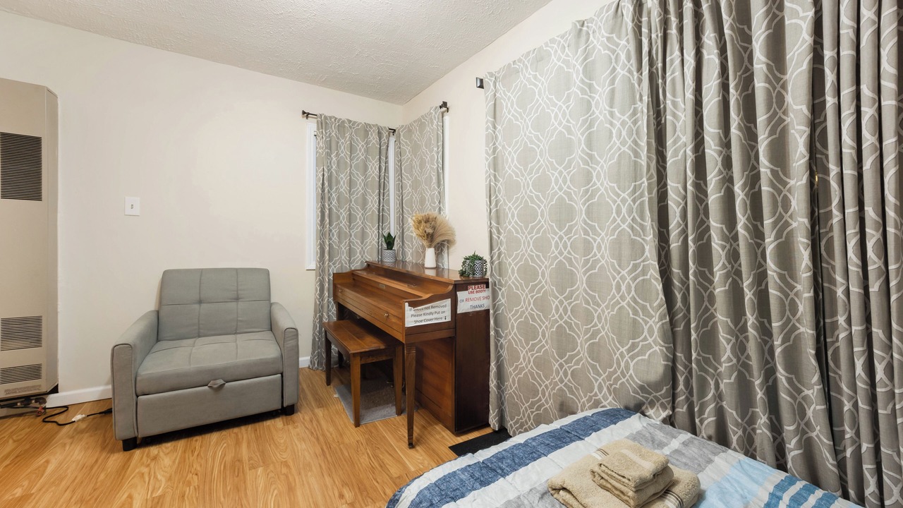Photo of Bedroom in Skokie