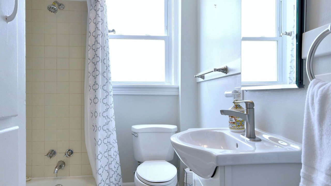Photo of Bathroom in Oak Park