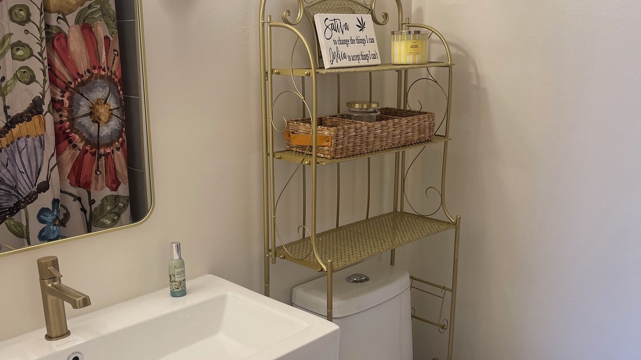 Photo of Bathroom in Country Club Hills