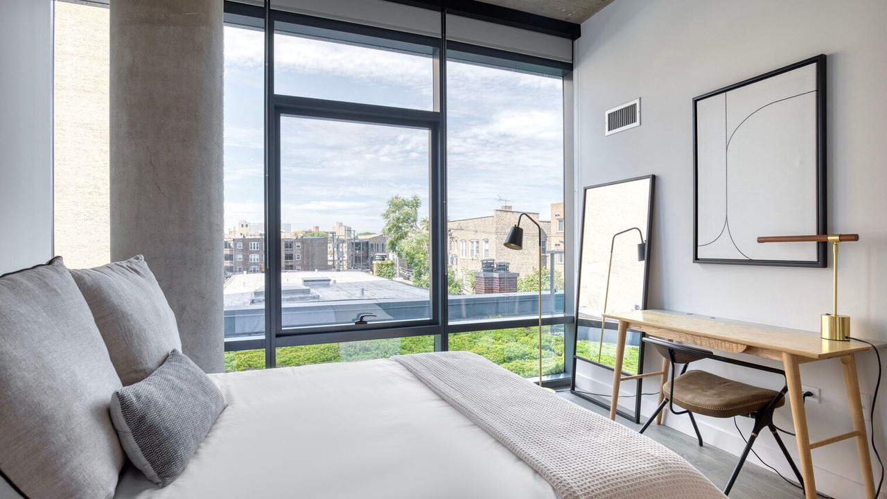 Photo of Bedroom in Lake View East