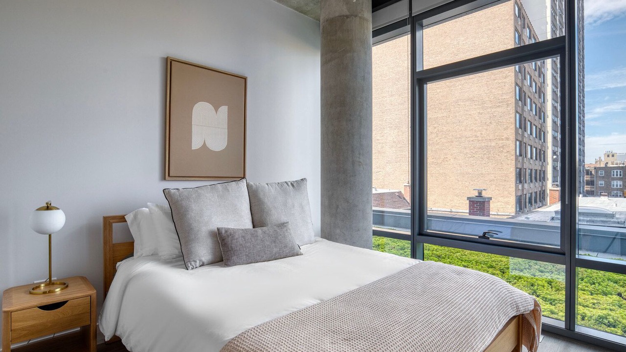 Photo of Bedroom in Lake View East