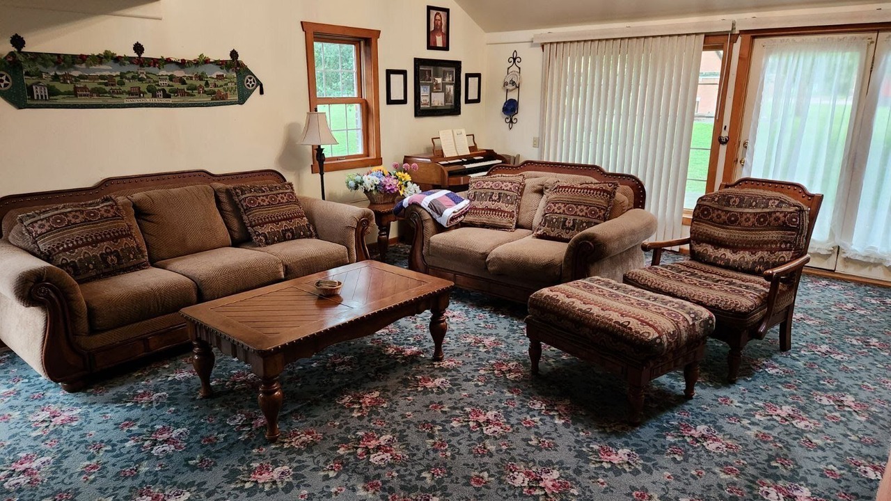 Photo of Livingroom in Nauvoo