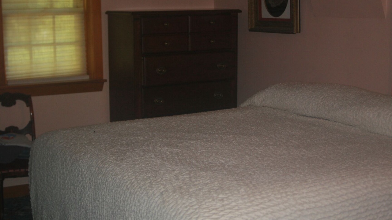 Photo of Bedroom in Nauvoo