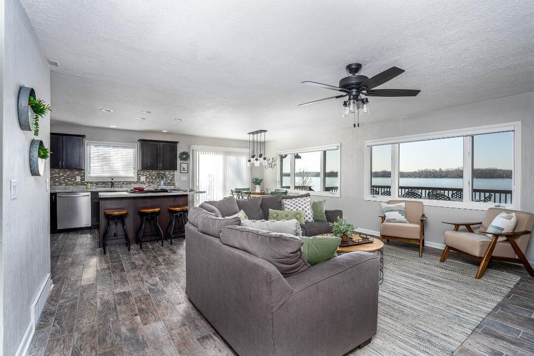 Photo of Livingroom in East Moline