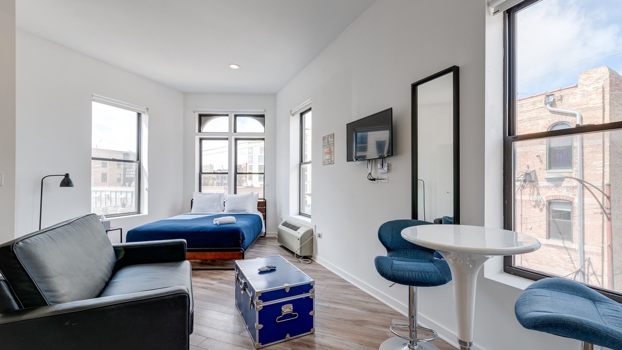 Photo of Bedroom in River West