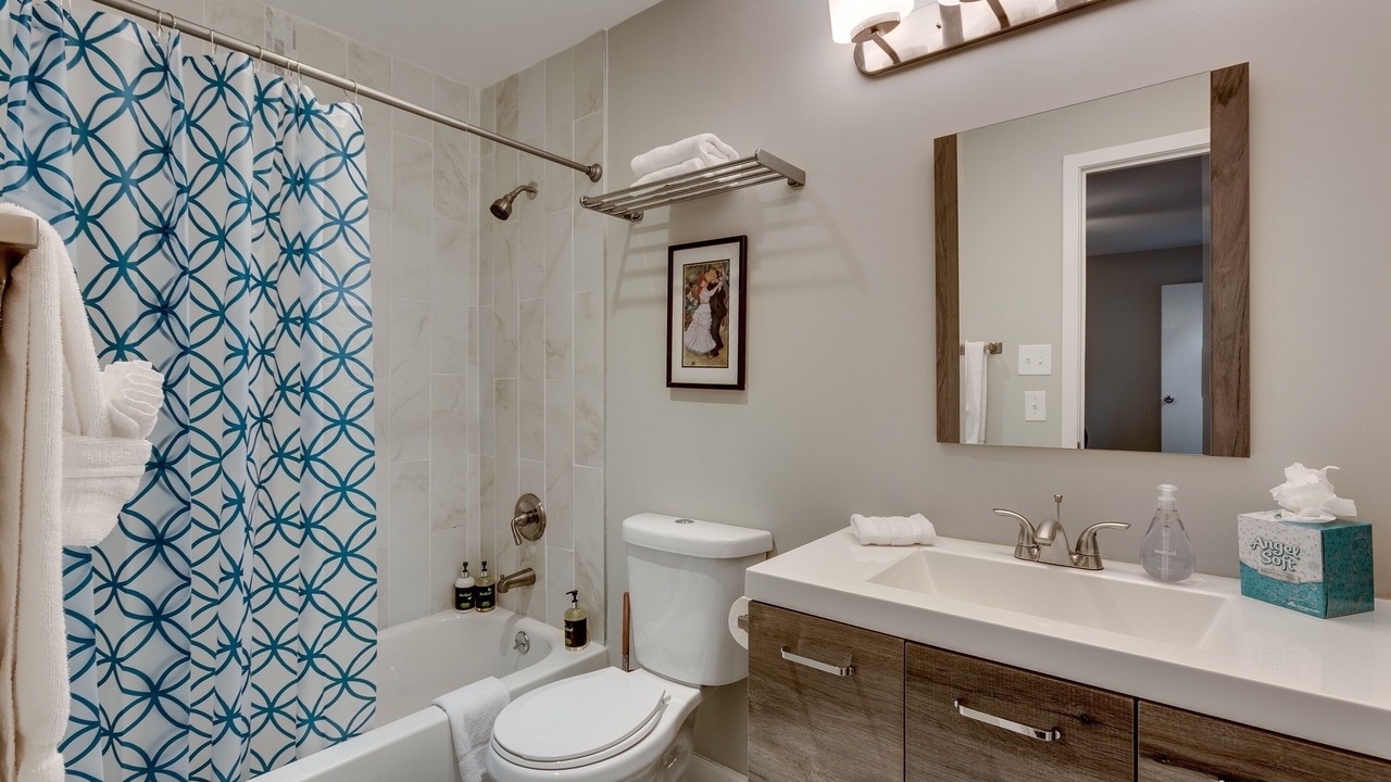 Photo of Bathroom in Near West Side