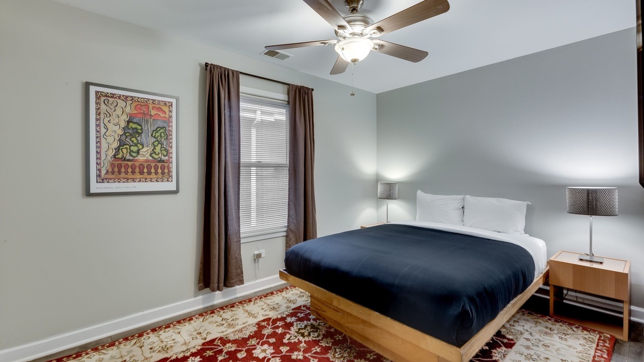 Photo of Bedroom in Near West Side