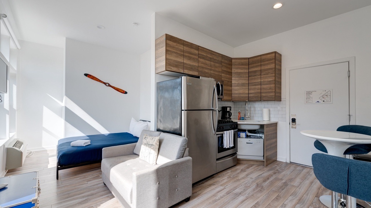 Photo of Bedroom in River West