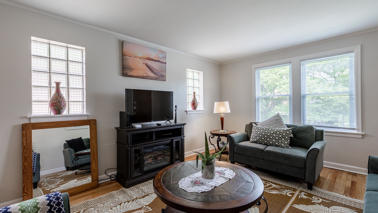 Photo of Bedroom in Evanston