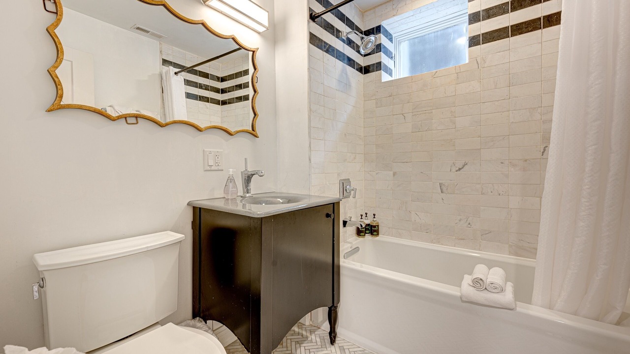 Photo of Bathroom in Old Town Triangle