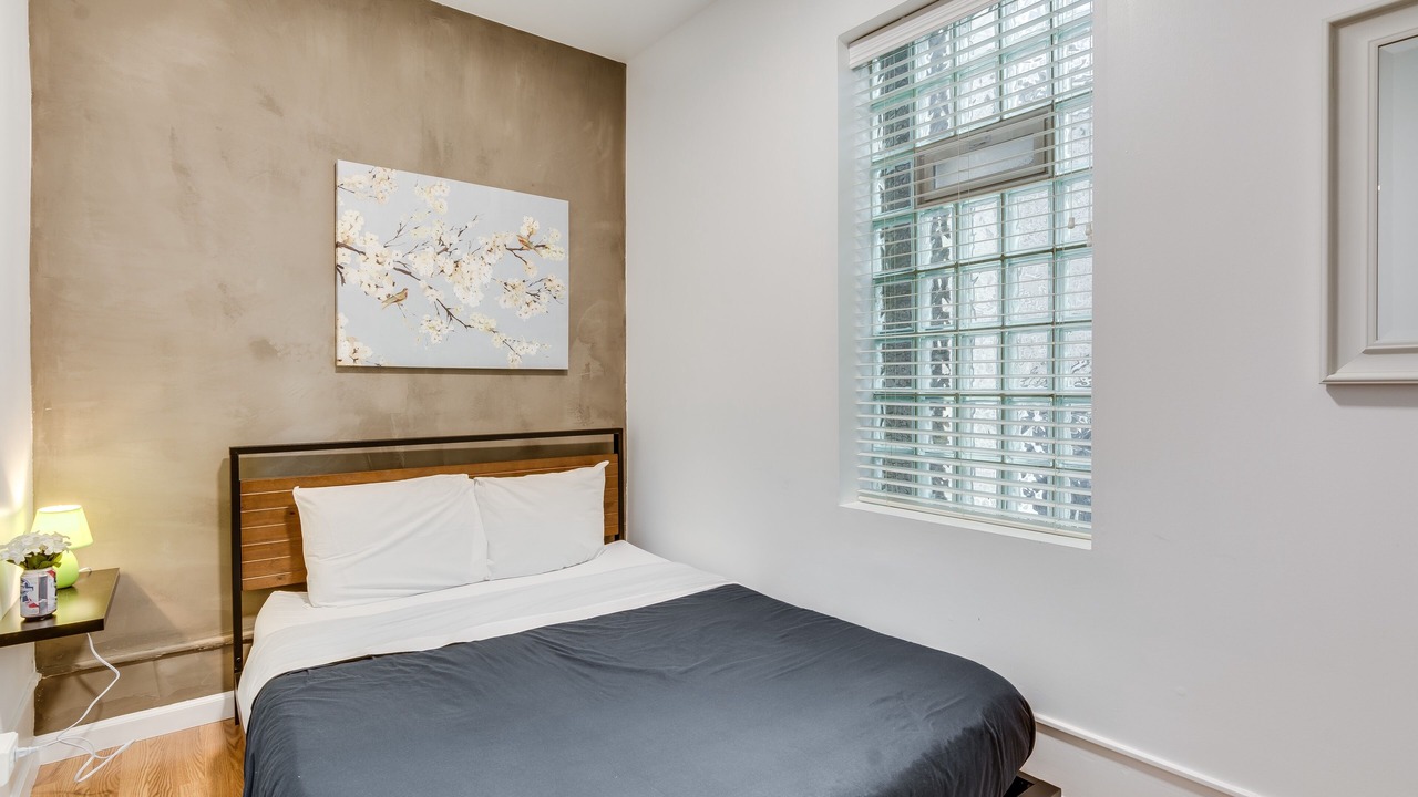 Photo of Bedroom in West Town