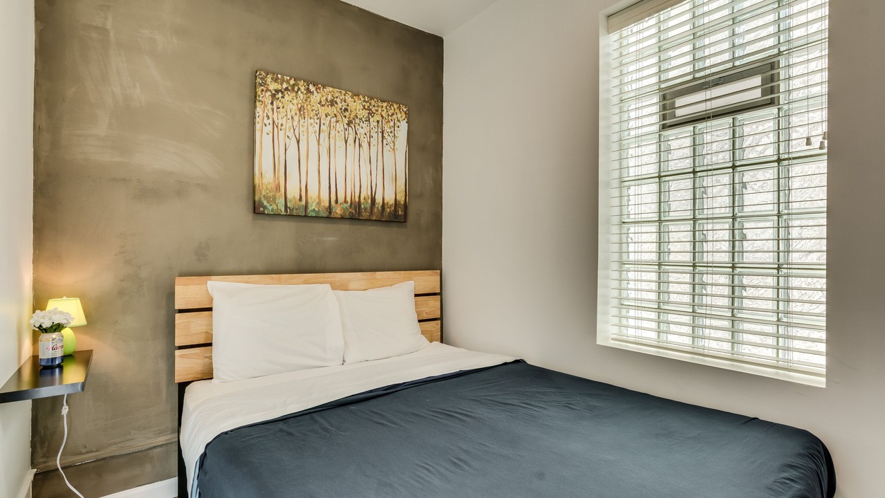 Photo of Bedroom in West Town