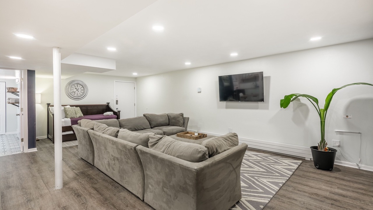 Photo of Bedroom in Near West Side