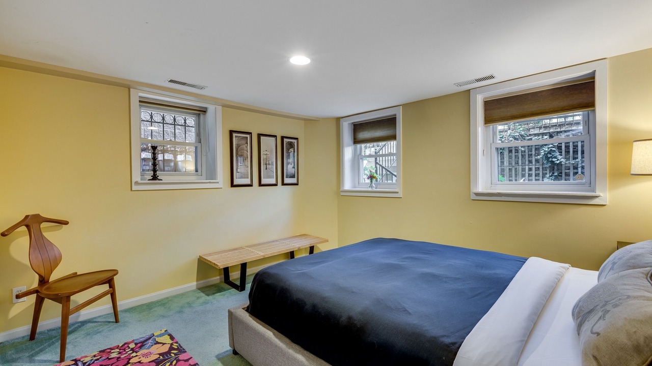 Photo of Bedroom in Pulaski Park