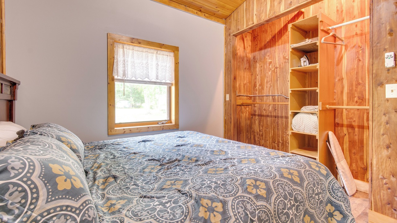Photo of Bedroom in Graymont